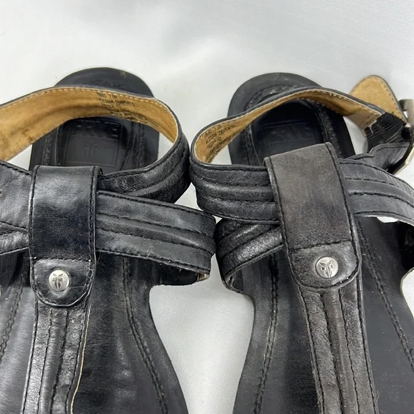 Frye  Alessia Trapunto Leather Thong Sandals - Picture 4 of 6